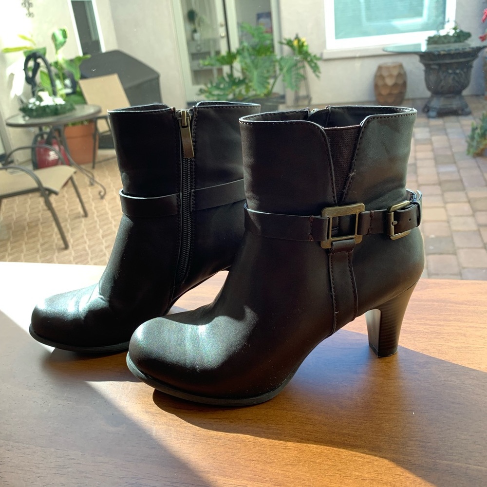 Pesaro Booties Brown Leather size 7 Used Once